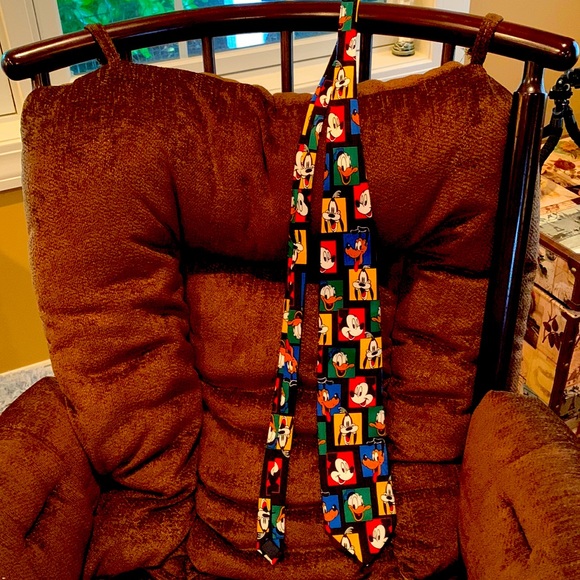 Disney Tie NWOT - Picture 2 of 3